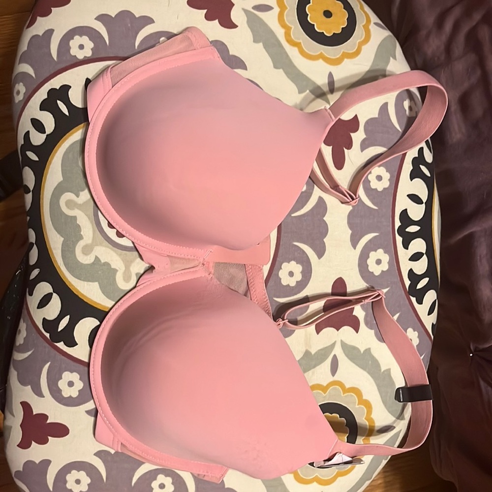 Modern MovementsBra lined and small amount of padding Blush 38D